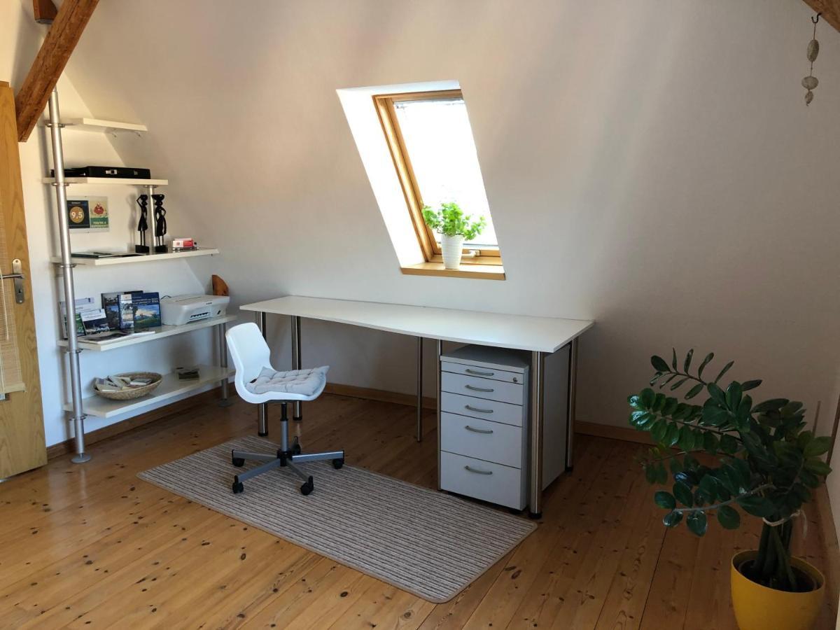 Attraktives 2-Zimmer-Apartment Mit Ausblick Jéna Kültér fotó